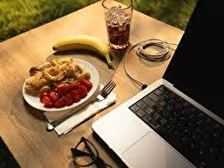 Immagine 5 di Attività commerciale in vendita  a Pisa