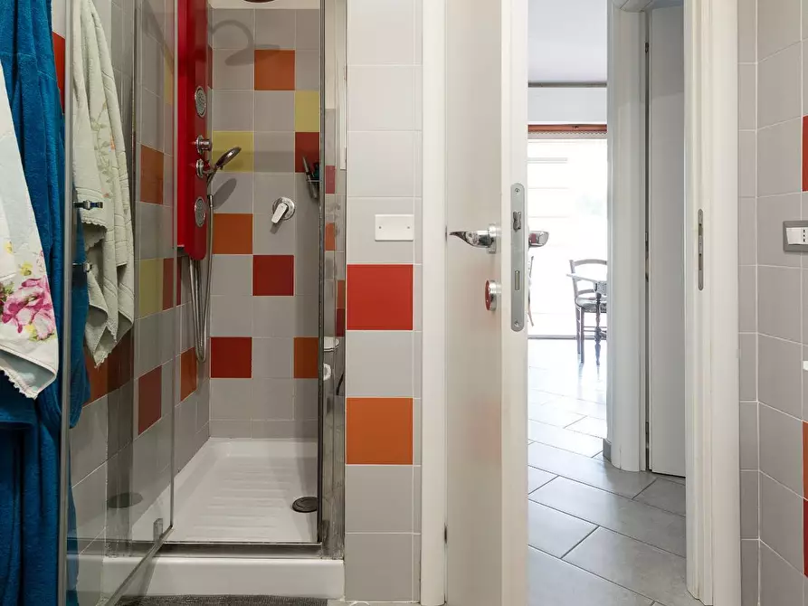 Immagine 9 di Appartamento in vendita  a Pisa