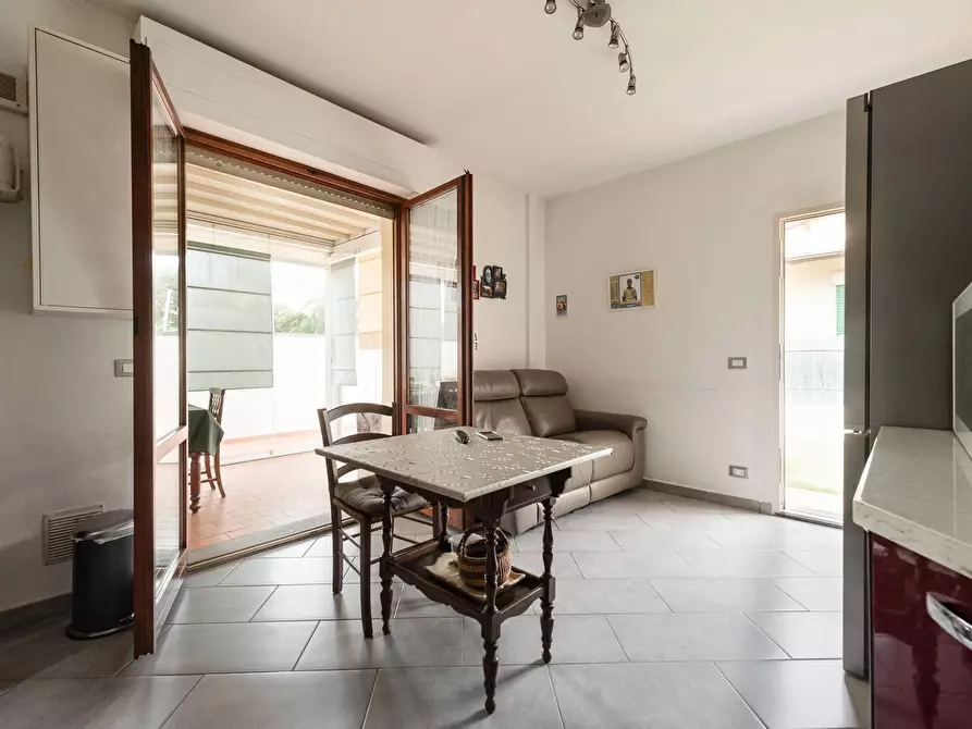 Immagine 2 di Appartamento in vendita  a Pisa