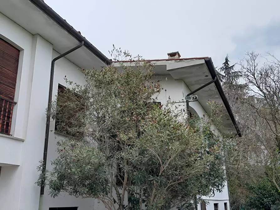 Immagine 13 di Villa in vendita  a San Giuliano Terme