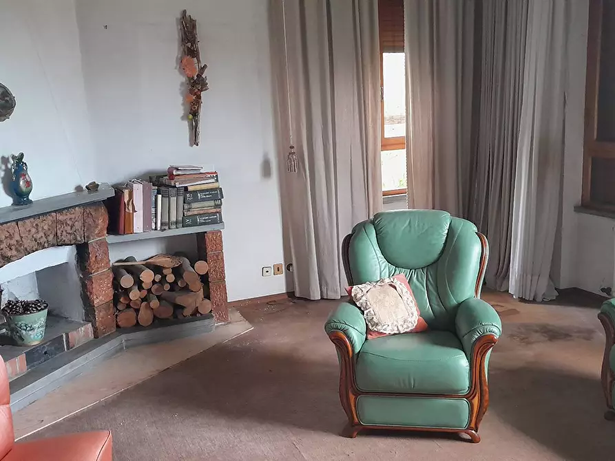 Immagine 5 di Villa in vendita  a San Giuliano Terme