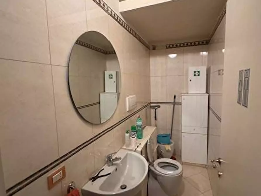 Immagine 5 di Ufficio in affitto  a Pisa