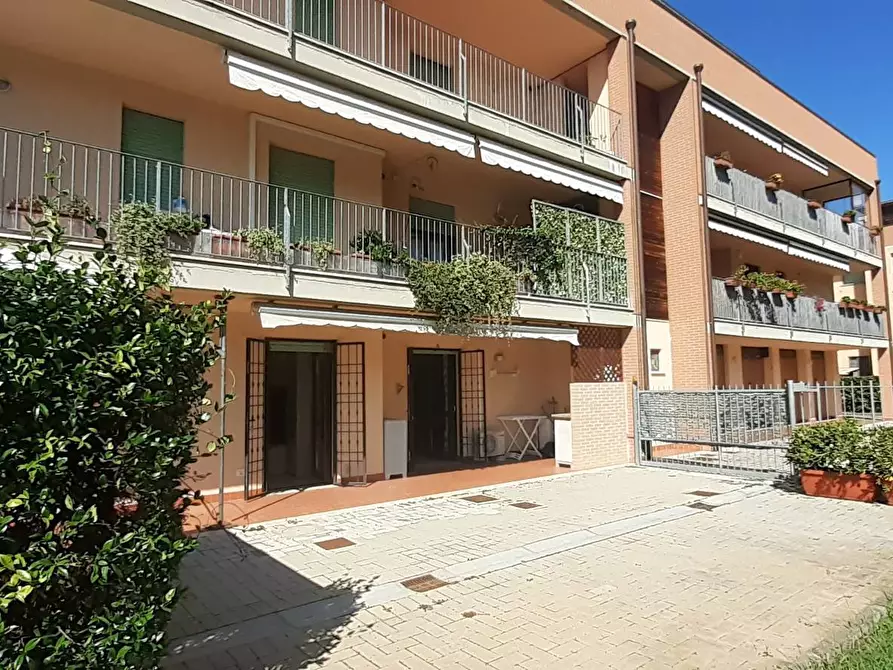 Immagine 13 di Appartamento in vendita  a Pisa