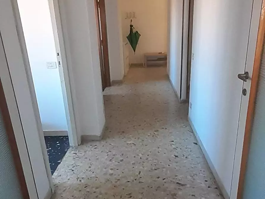 Immagine 11 di Appartamento in vendita  a Pisa