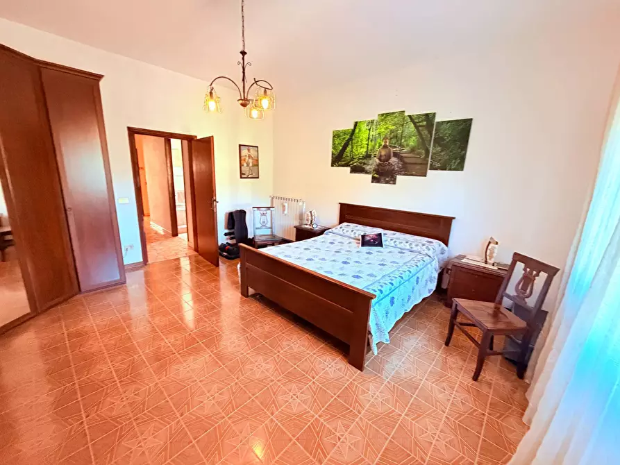 Immagine 9 di Casa indipendente in vendita  a Cascina