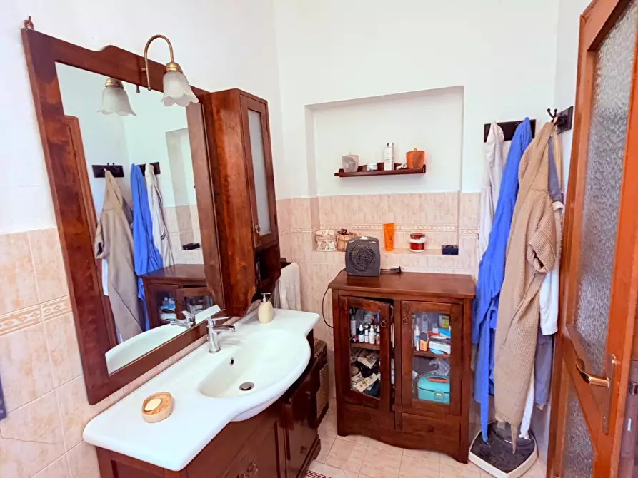 Immagine 13 di Casa indipendente in vendita  a Cascina