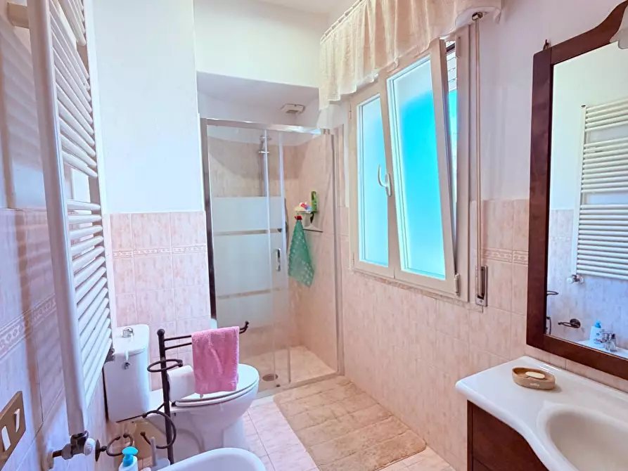 Immagine 14 di Casa indipendente in vendita  a Cascina