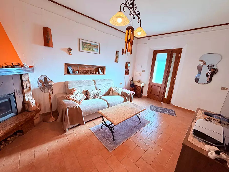 Immagine 2 di Casa indipendente in vendita  a Cascina