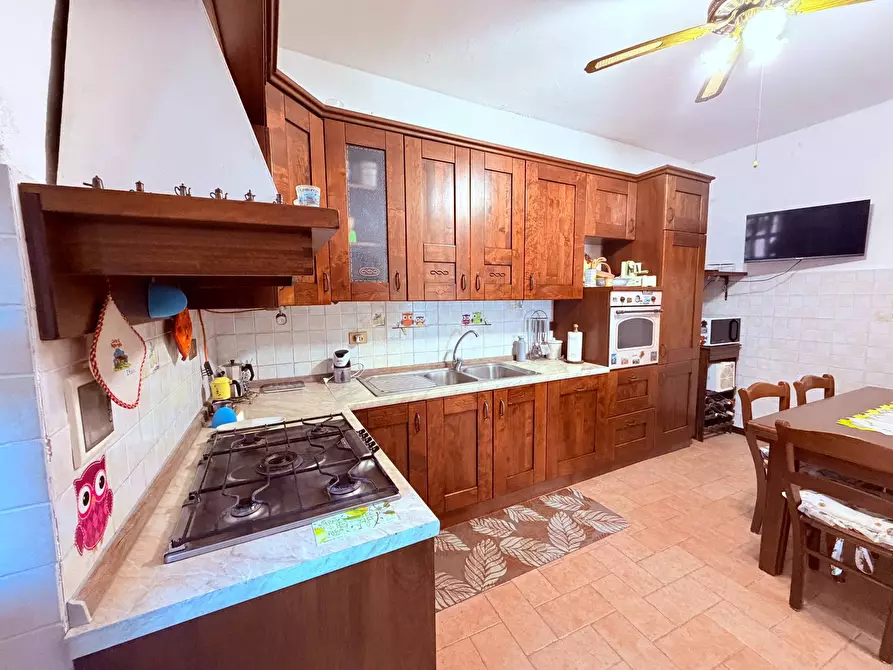 Immagine 5 di Casa indipendente in vendita  a Cascina