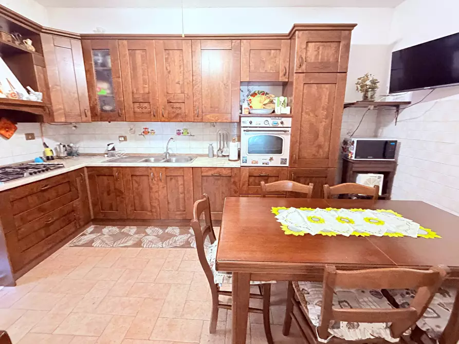 Immagine 3 di Casa indipendente in vendita  a Cascina