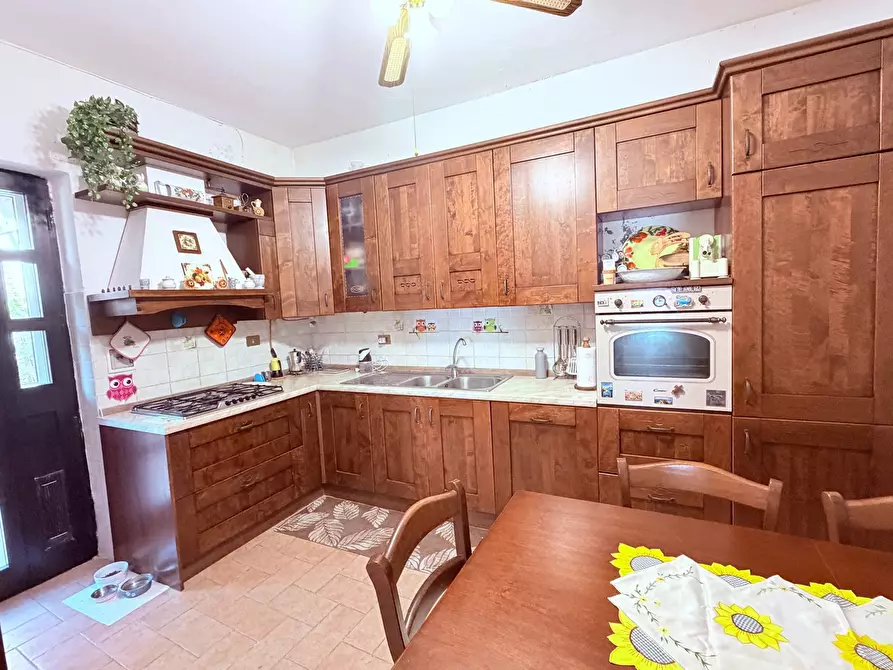 Immagine 6 di Casa indipendente in vendita  a Cascina