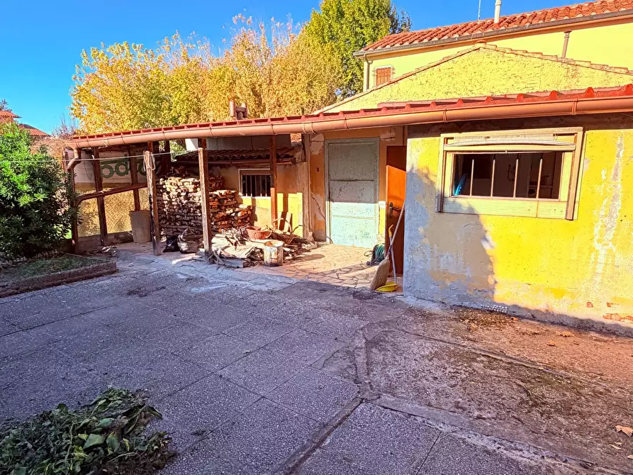 Immagine 30 di Casa indipendente in vendita  a Cascina