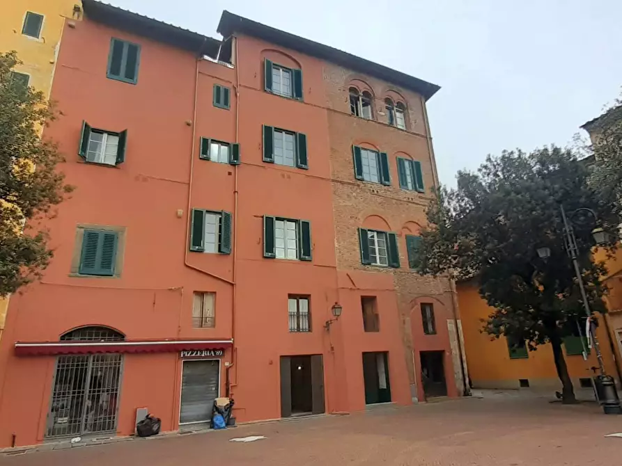 Immagine 30 di Locale commerciale in affitto  a Pisa