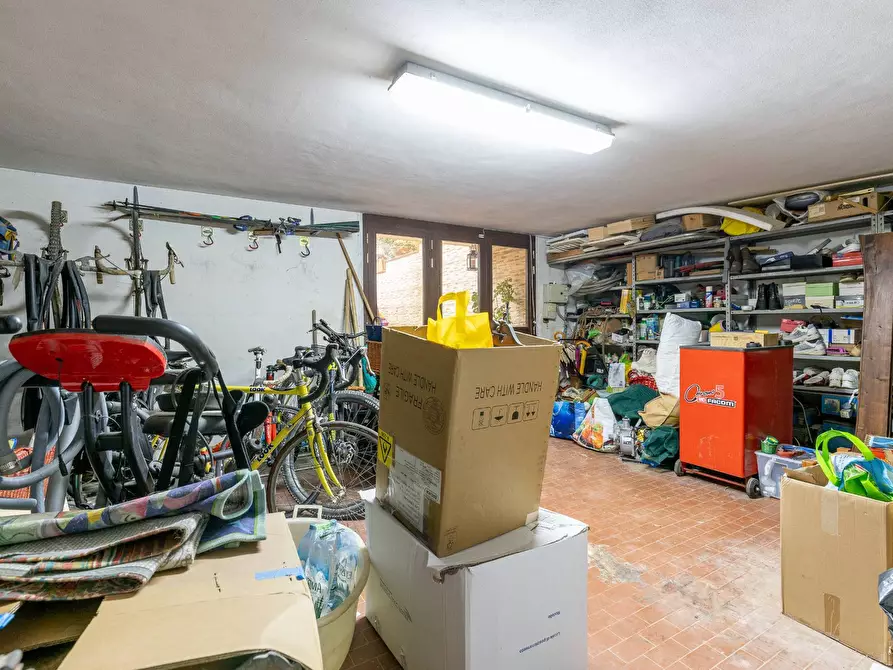 Immagine 28 di Villa in vendita  a Vecchiano