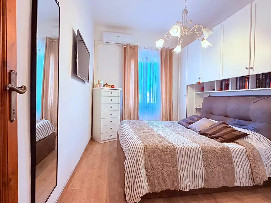 Immagine 9 di Casa indipendente in vendita  a Cascina