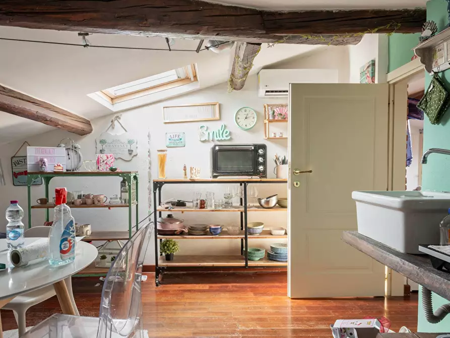 Immagine 13 di Appartamento in vendita  a Pisa