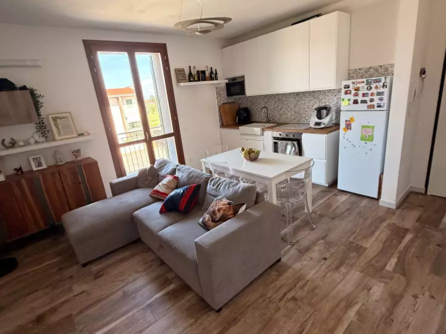 Immagine 2 di Appartamento in vendita  a Cascina