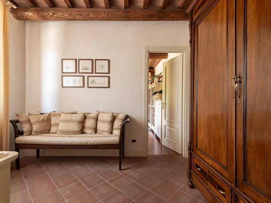 Immagine 9 di Villa in vendita  a Cascina