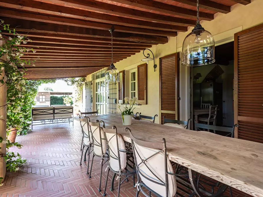 Immagine 34 di Villa in vendita  a Cascina