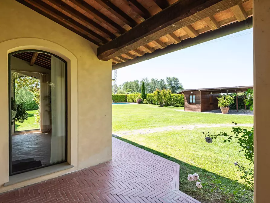 Immagine 39 di Villa in vendita  a Cascina