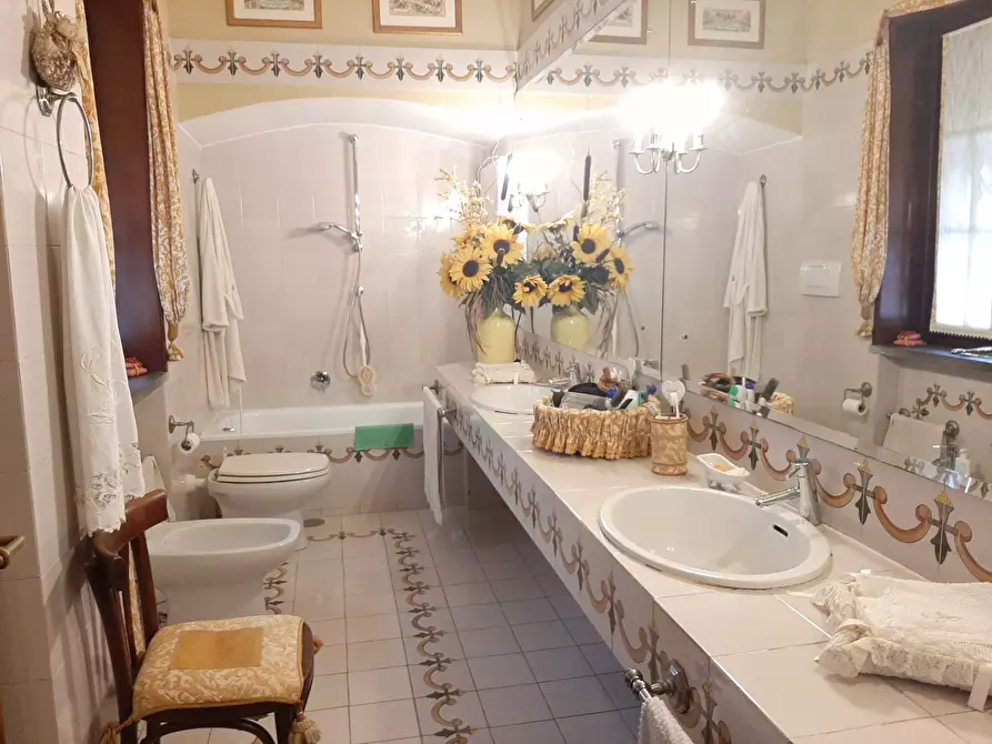 Immagine 16 di Villa in vendita  a Pisa