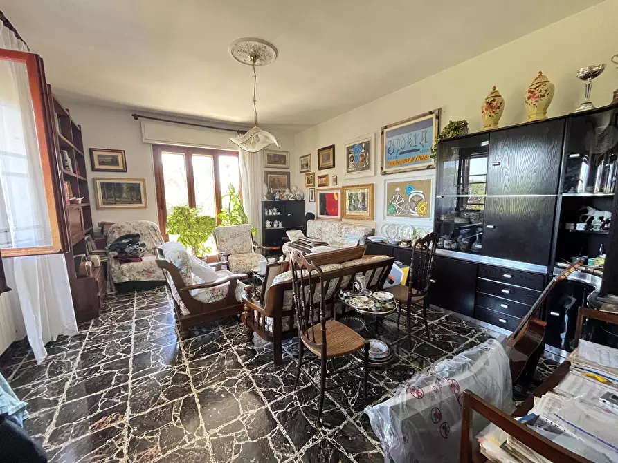 Immagine 1 di Villa in vendita  a San Giuliano Terme