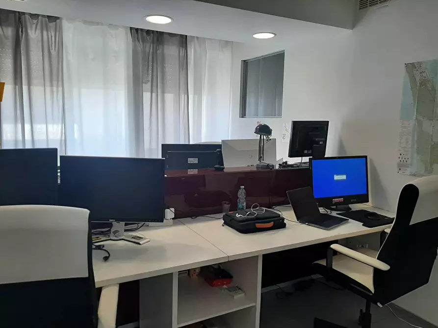 Immagine 4 di Ufficio in affitto  a San Giuliano Terme