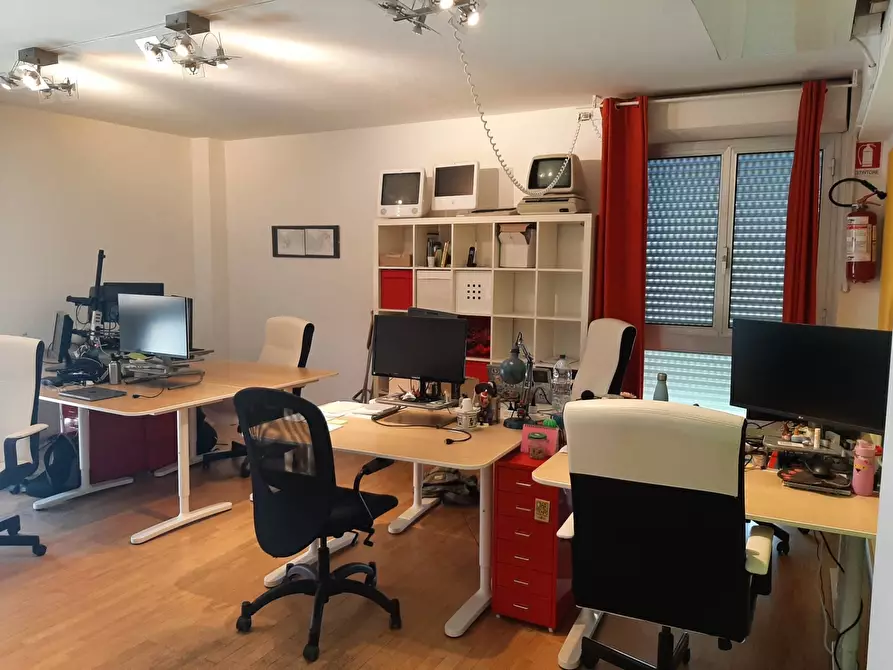 Immagine 9 di Ufficio in affitto  a San Giuliano Terme