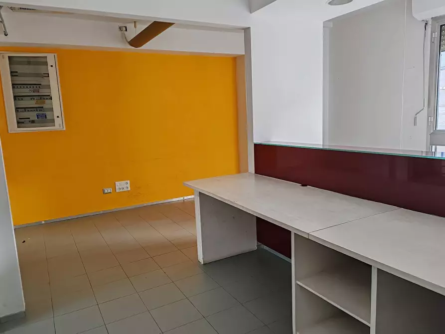 Immagine 5 di Ufficio in affitto  a San Giuliano Terme