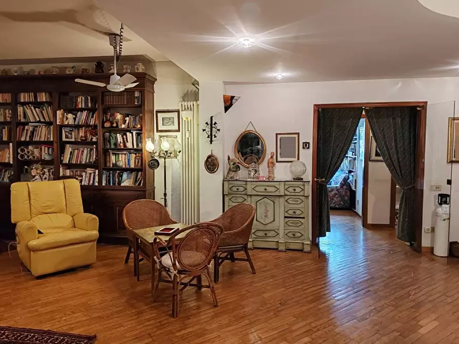 Immagine 5 di Appartamento in vendita  a Pisa