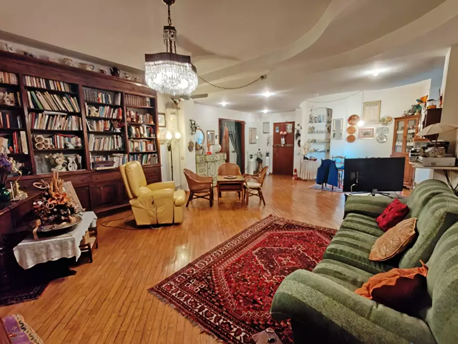 Immagine 1 di Appartamento in vendita  a Pisa