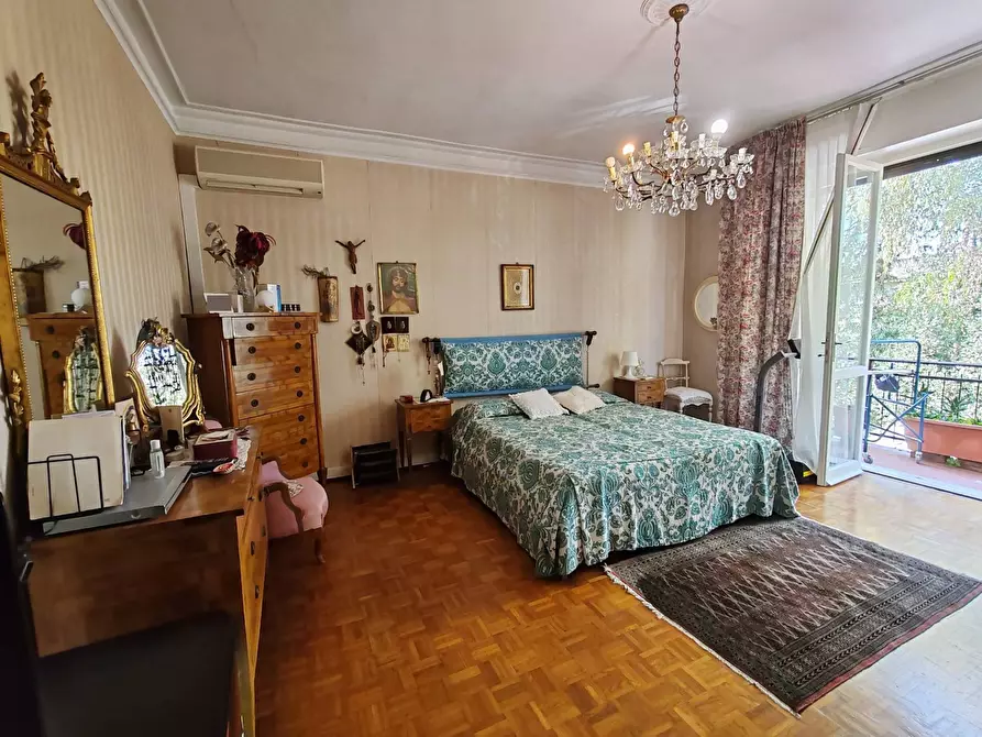 Immagine 11 di Appartamento in vendita  a Pisa