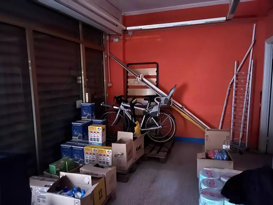 Immagine 3 di Locale commerciale in vendita  a Pisa