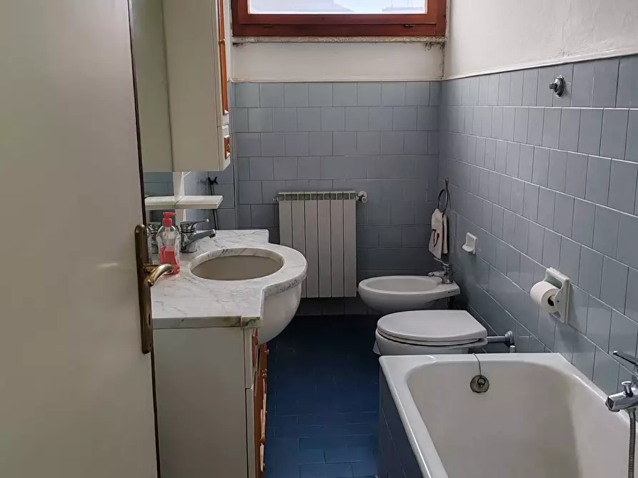 Immagine 13 di Appartamento in vendita  a Pisa