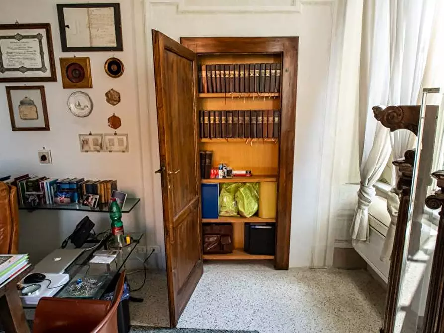 Immagine 9 di Appartamento in vendita  a Pisa