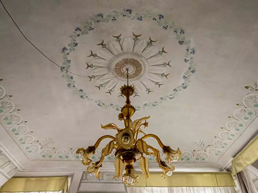 Immagine 11 di Appartamento in vendita  a Pisa