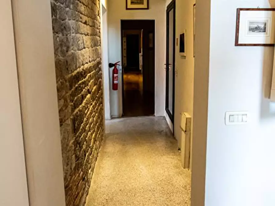 Immagine 17 di Appartamento in vendita  a Pisa