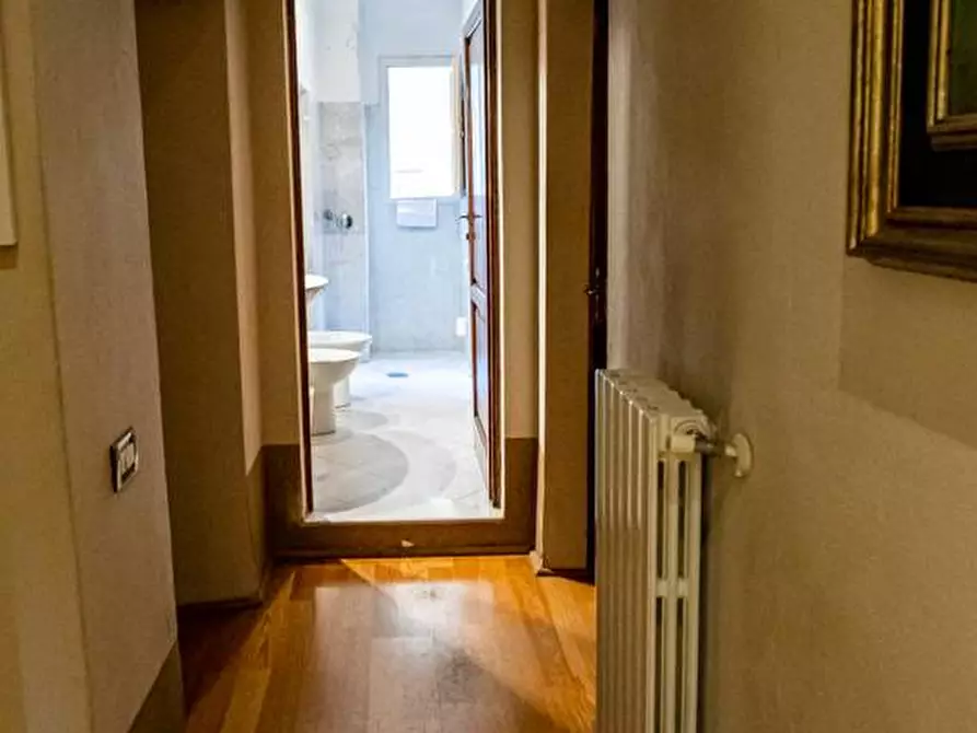 Immagine 49 di Appartamento in vendita  a Pisa