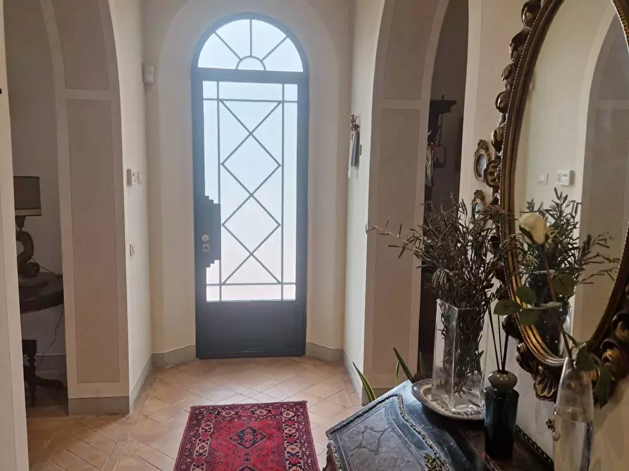 Immagine 9 di Villa in vendita  a Pisa