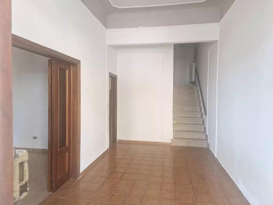 Immagine 1 di Villa in vendita  a Pisa