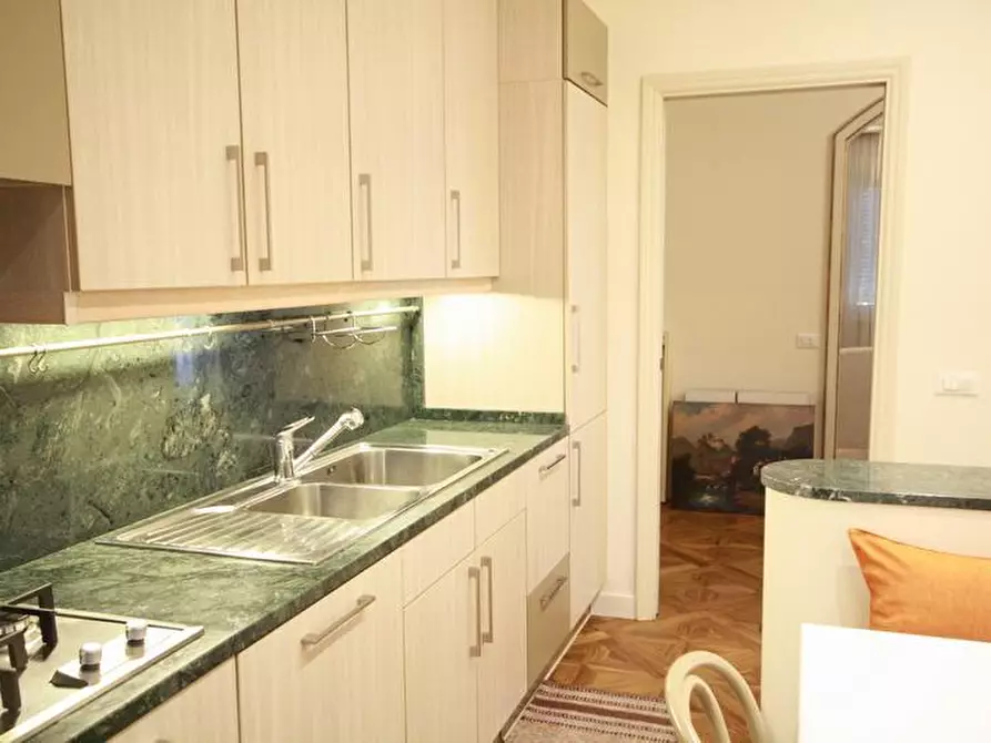 Immagine 68 di Appartamento in affitto  a Lucca