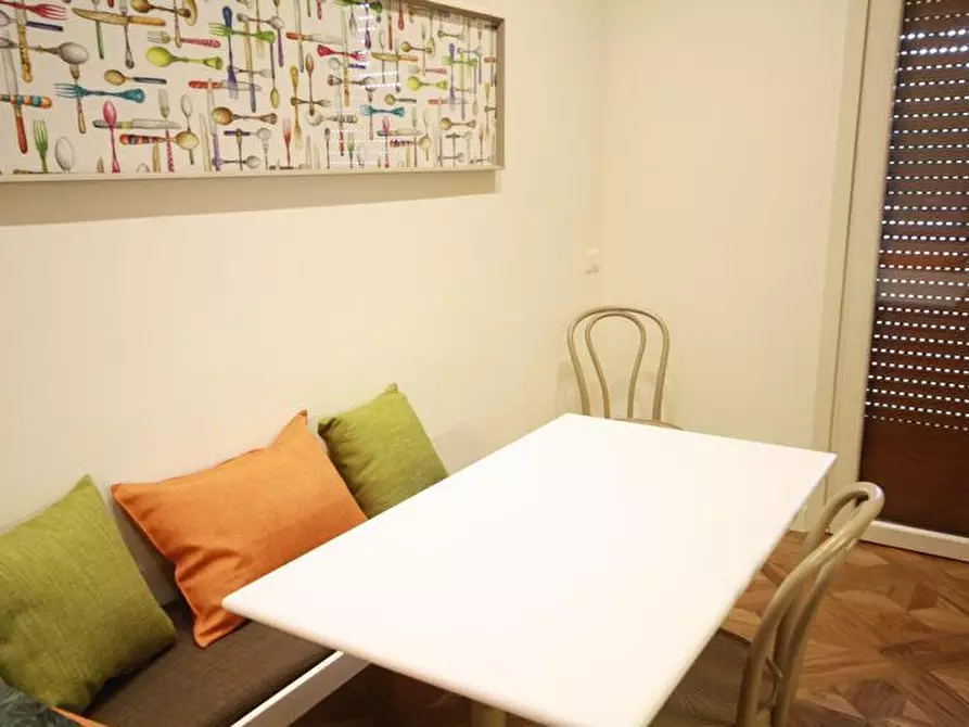 Immagine 75 di Appartamento in affitto  a Lucca