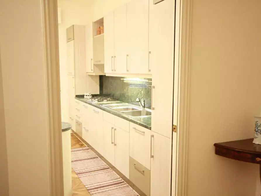 Immagine 79 di Appartamento in affitto  a Lucca