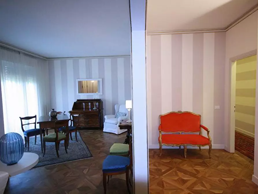 Immagine 33 di Appartamento in affitto  a Lucca