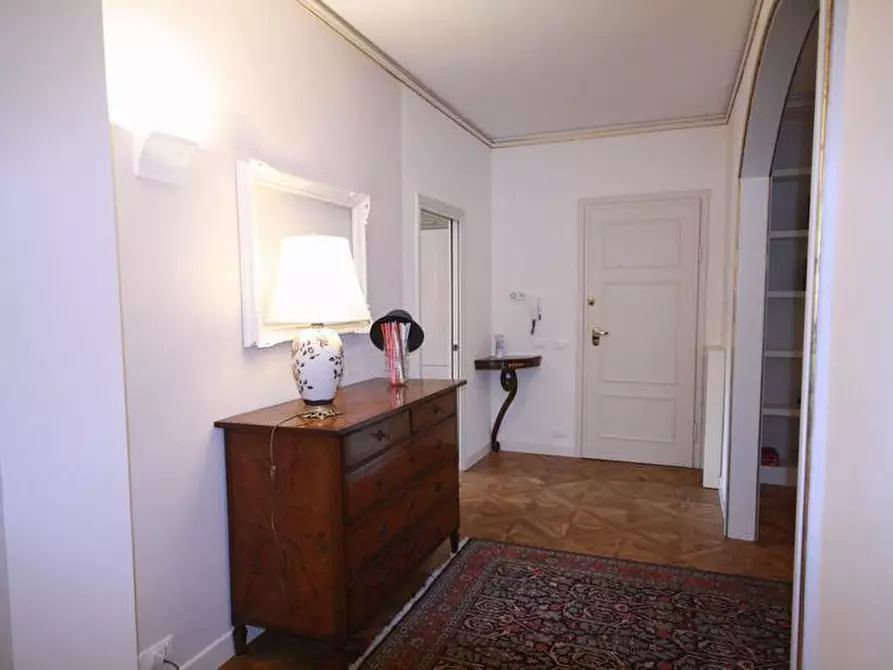 Immagine 39 di Appartamento in affitto  a Lucca