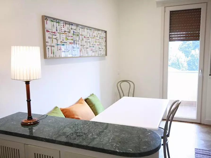 Immagine 63 di Appartamento in affitto  a Lucca