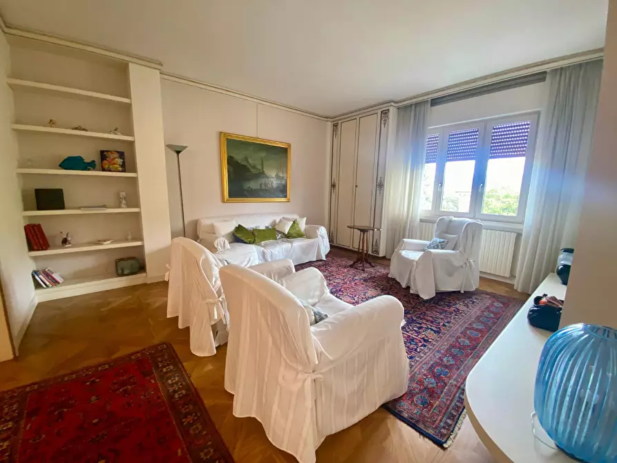 Immagine 2 di Appartamento in affitto  a Lucca