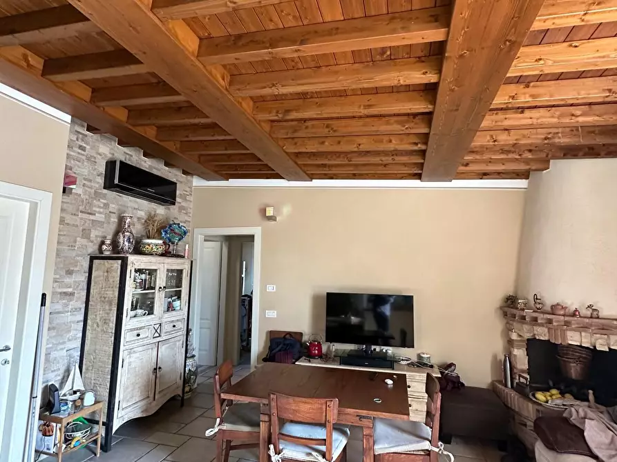 Immagine 5 di Appartamento in affitto  a Lucca