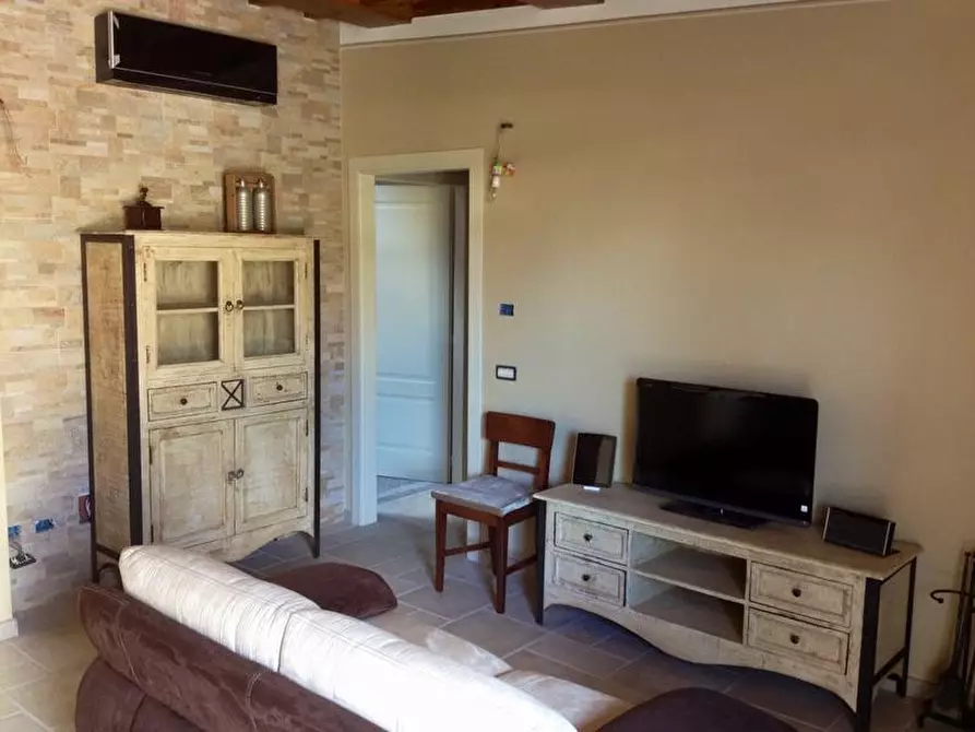 Immagine 3 di Appartamento in affitto  a Lucca