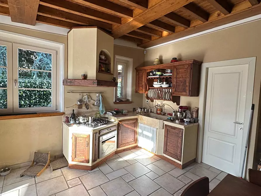 Immagine 8 di Appartamento in affitto  a Lucca